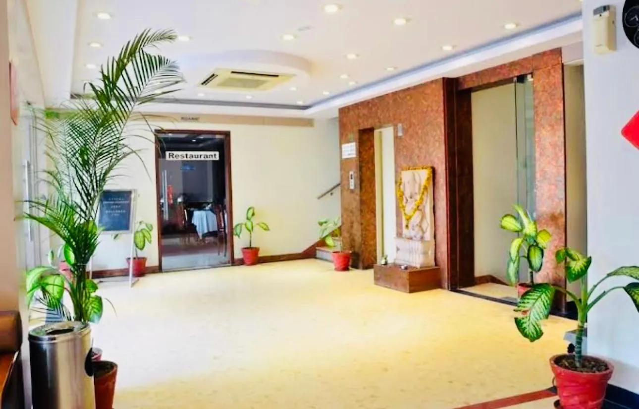 The Agra Hotel Agra  4*, Agra (Uttar Pradesh)