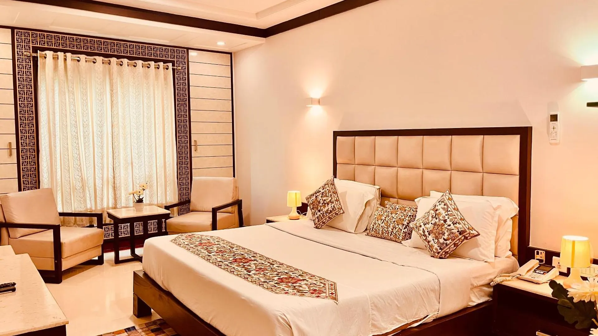 The Agra Hotel Agra  4*, Agra (Uttar Pradesh) India